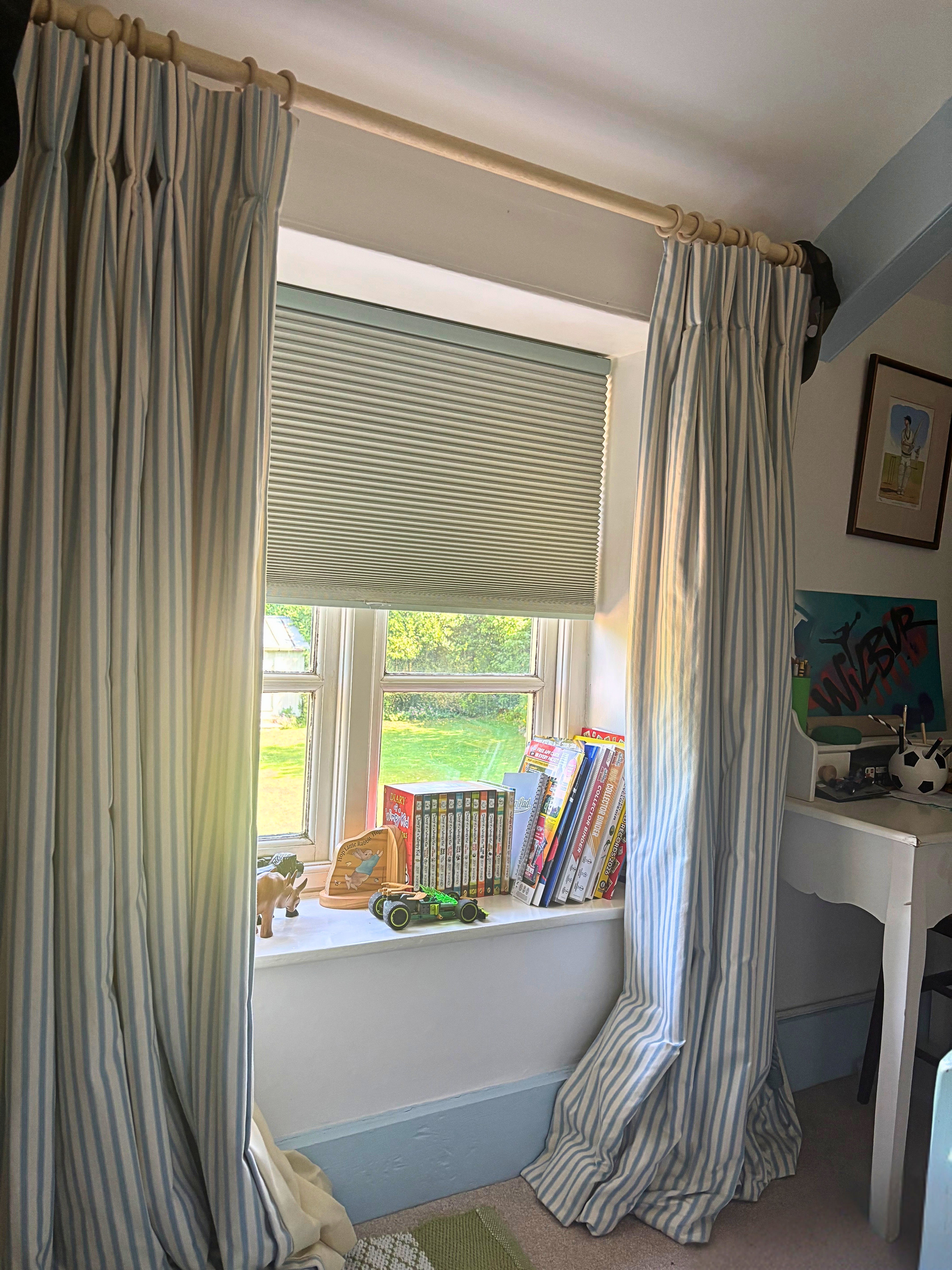 How Honeycomb Blinds Help Keep Your Home Cool During a Heatwave