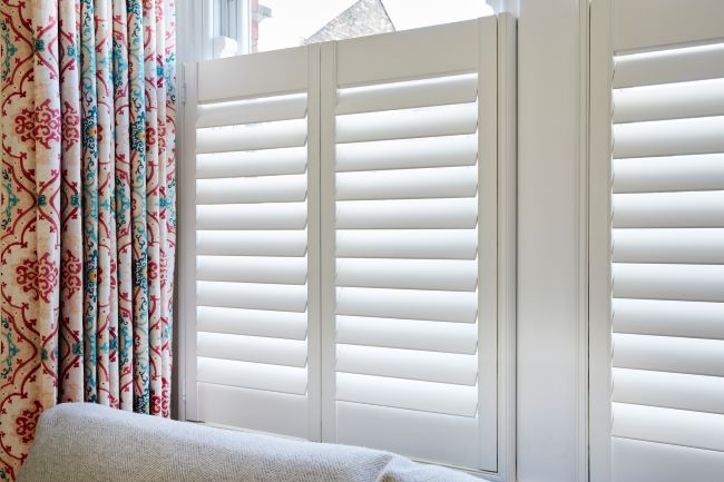 Cafe style shutters in Silk White
