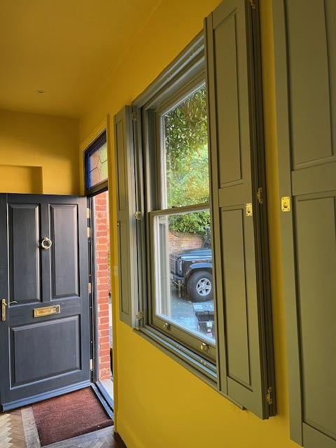 Surrey solidshutters f2e851a4 593c 4053 8e37