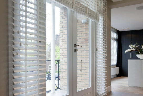 Wooden Venetian Blinds installation 3